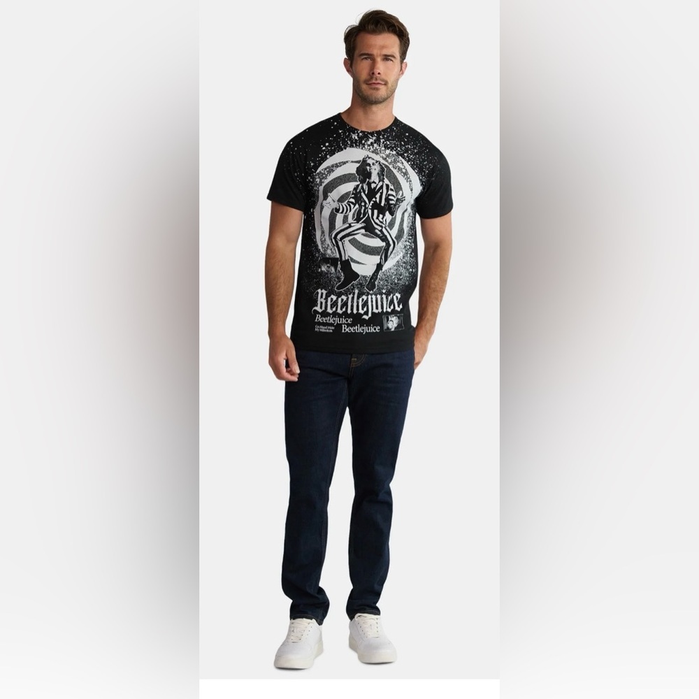BEETLEJUICE mens short sleeve graphic tee shirt; size: Small